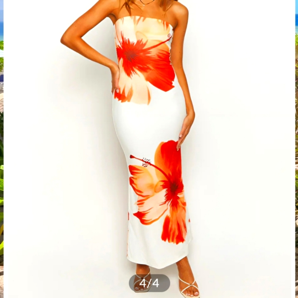 BRAND NEW Floral 🌺🌺 Strapless Dress